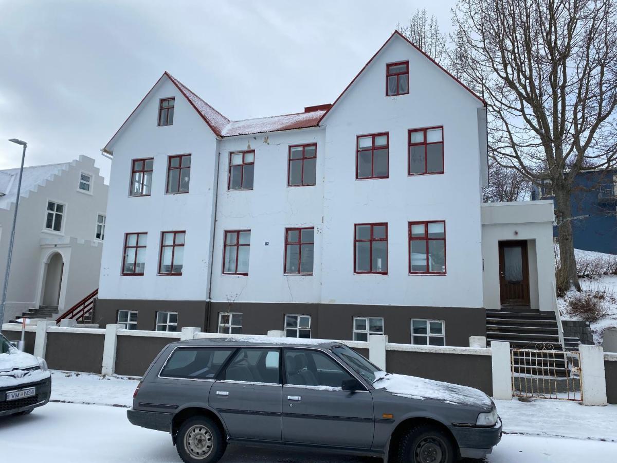 Day Dream Central Akureyri Two Bedroom Apartment Dış mekan fotoğraf