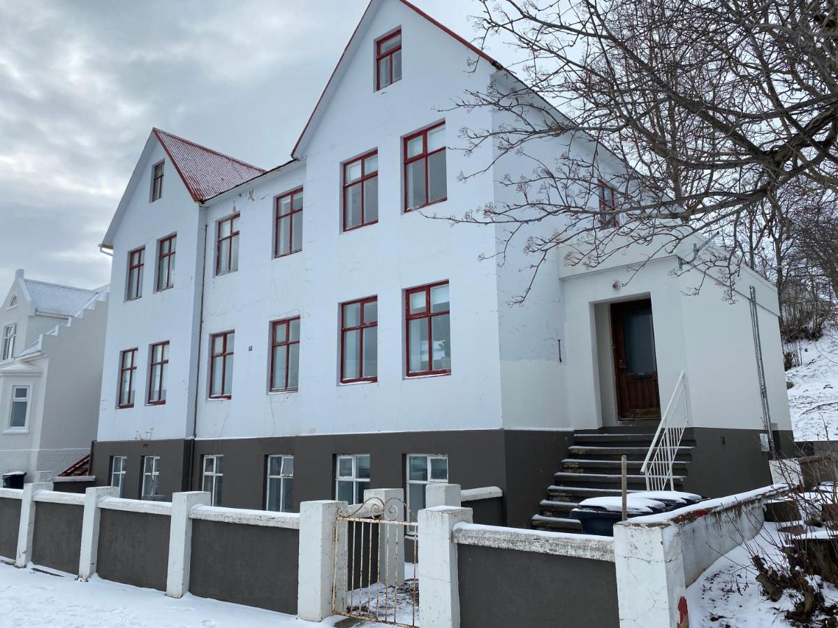 Day Dream Central Akureyri Two Bedroom Apartment Dış mekan fotoğraf